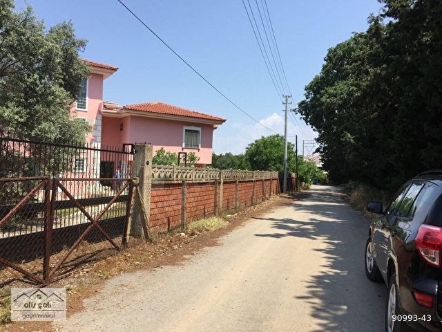 Güzelbahçe Kahramanderede Konut Gelişim Alanında Tarla