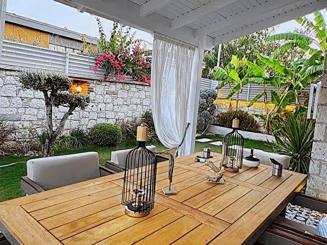 İzmir Çeşme Alaçatı Satılık Villa 4+1 Müstakil Havuzlu - Görsel 8