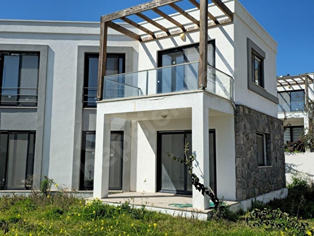 Bodrum Gündoğan Deniz Manzaralı Ferah ve Geniş Bahçeli Kiralık Yeni Ev