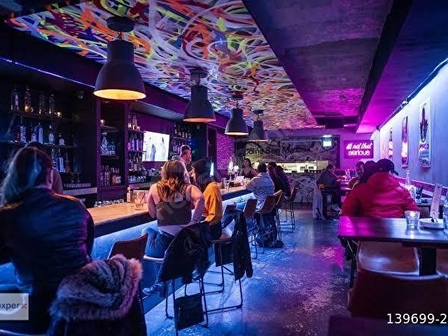 Mavişehirde çok iyi lokasyonda büyük bahçeli devren bar restoran - Görsel 6