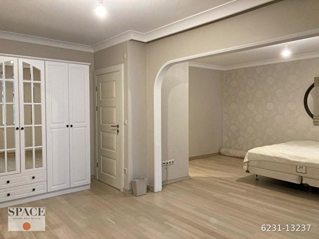 Teşvikiye Orhan Ersek Sokak'ta Genç Binada Satılık Daire