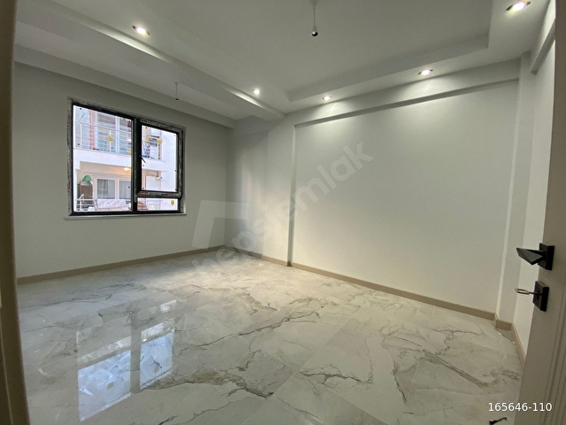 SÜTLÜCE MAH. ANADOLU ÜNİ. YAKINI BALKONLU SATILIK 2+0 DAİRE