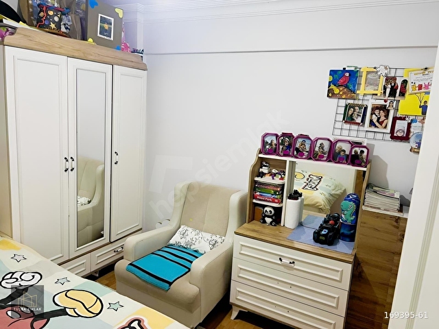 Satılık 3 + 1 geniş kullanışlı kapalı otopark mevcut - Görsel 8