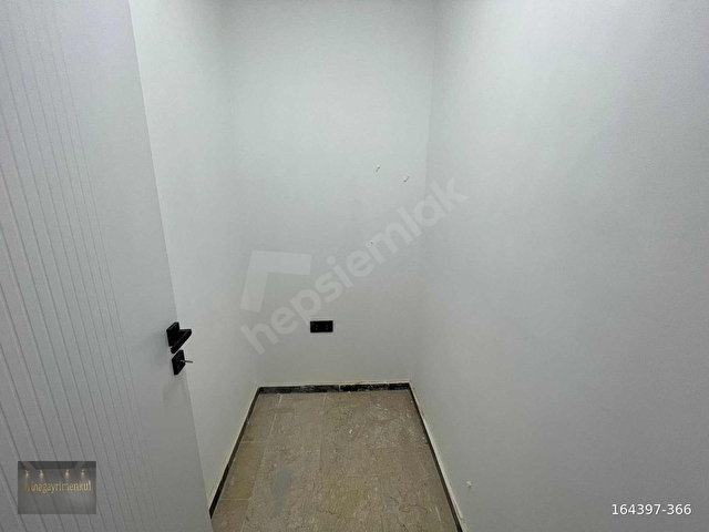 TUZLA CAD. ÖN CEPHE ASANSÖRLÜ AVANTAJLI KONUM ARAKAT 2+1 DAİRE - Görsel 19
