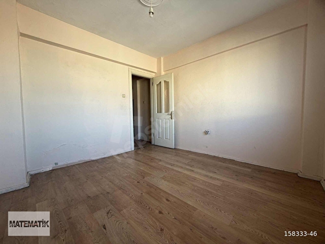 YATIRIMA VE OTURUMA UYGUN MERKEZİ LOKASYONDA 3+1 SATILIK DAİRE - Görsel 15