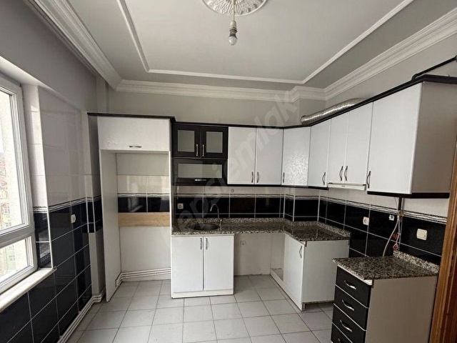 İbrahimağa mah. Çarşı merkezde 3+1 140 m2 daire - Görsel 5