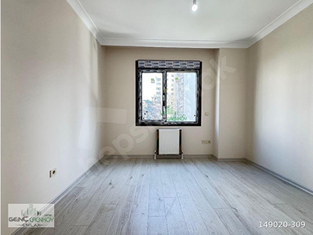 GENÇTEN ERENKÖYDE 2+1 110 M2 BALKONLU EBEVEYN BANYOLU - Görsel 24