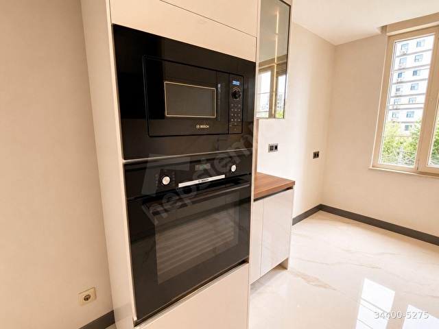 KADIKÖY BAĞDAT CADDESİNDE 4+1 SATILIK DAİRE TROYKADAN - Görsel 5
