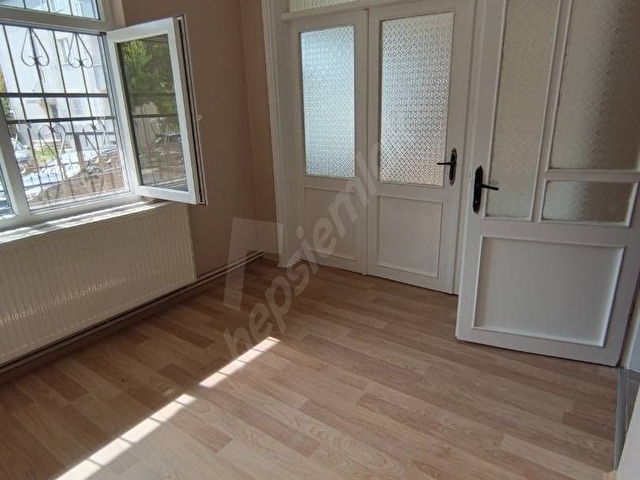 Aile Apartmanında Sahibinden Kiralık Giriş Katı. - Görsel 13