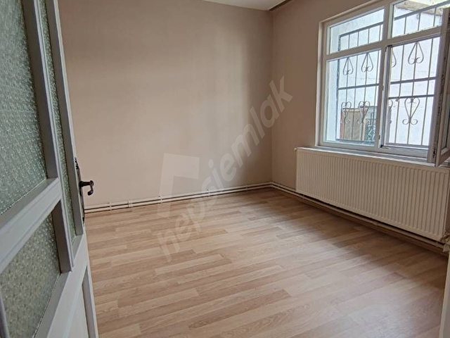 Aile Apartmanında Sahibinden Kiralık Giriş Katı. - Görsel 15
