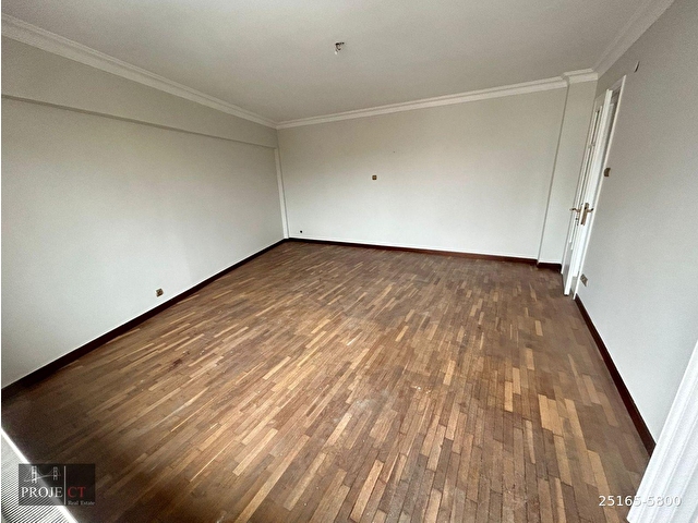 Şişli Sıracevizler Caddesi'nde 3 5+1 Asansörlü Satılık Daire