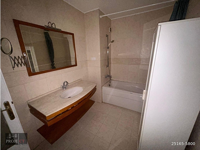 Şişli Sıracevizler Caddesi'nde 3 5+1 Asansörlü Satılık Daire