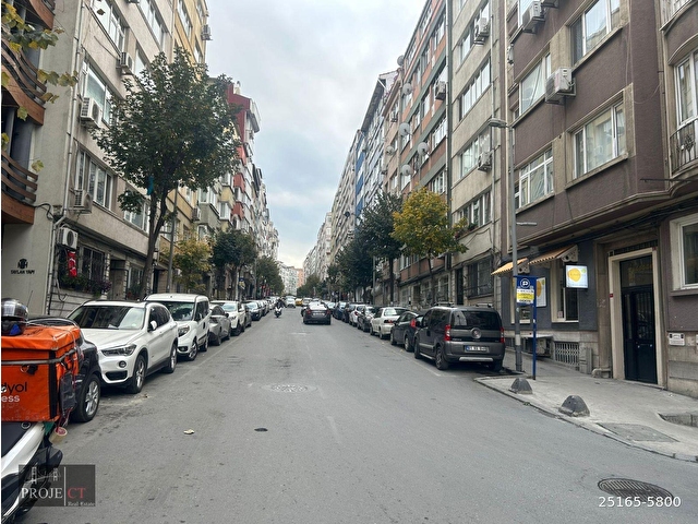 Şişli Sıracevizler Caddesi'nde 3 5+1 Asansörlü Satılık Daire