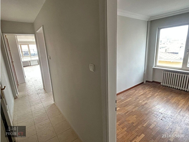 Şişli Sıracevizler Caddesi'nde 3 5+1 Asansörlü Satılık Daire