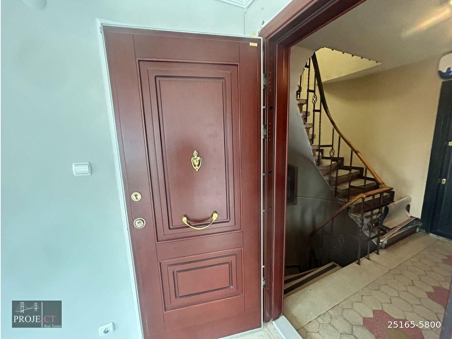 Şişli Sıracevizler Caddesi'nde 3 5+1 Asansörlü Satılık Daire