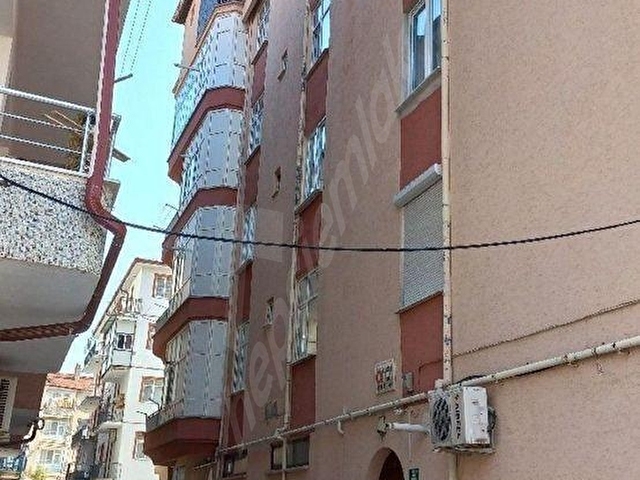 Fenari mh.molla Fenari cd.b3 sabır apt satılık daire - Görsel 3