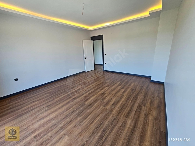 Sarayda 660m2 Arsada Ada Mutfaklı 4+2 Lüks Malikane - Görsel 14