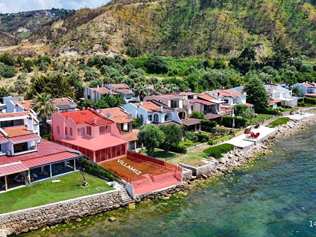 Çanakkale Karanlık Liman Evlerinde Denize Sıfır Satılık Villa ! - Görsel 2