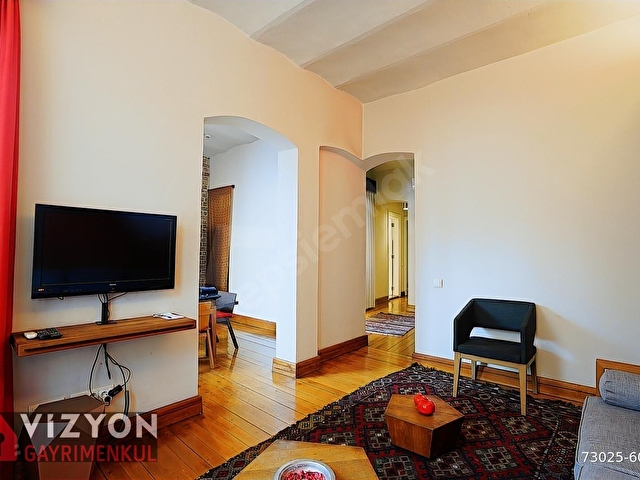 BEYOĞLUNDA ÖZEL TASARIM 2+1 YÜKSEK TAVANLI EŞYALI DAİRE - Görsel 19