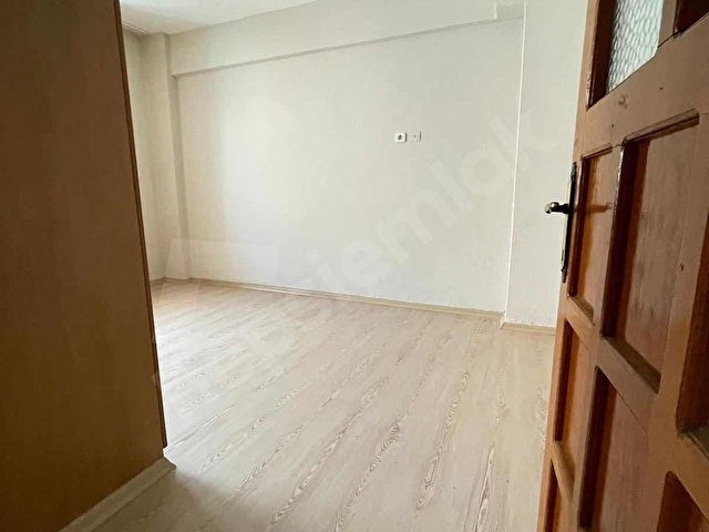 Buca Atatürkte 3+1 arakat merkezi konum geniş temiz arakt daire - Görsel 22