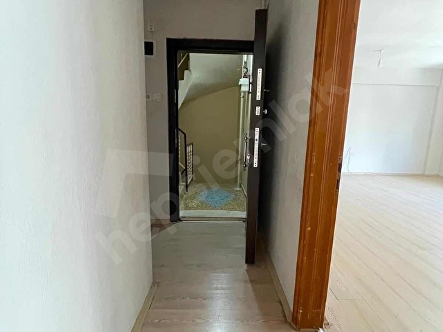Buca Atatürkte 3+1 arakat merkezi konum geniş temiz arakt daire - Görsel 13