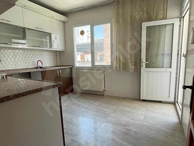 Buca Atatürkte 3+1 arakat merkezi konum geniş temiz arakt daire - Görsel 6