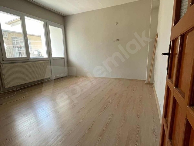 Buca Atatürkte 3+1 arakat merkezi konum geniş temiz arakt daire - Görsel 8