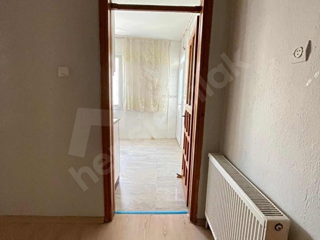 Buca Atatürkte 3+1 arakat merkezi konum geniş temiz arakt daire - Görsel 14