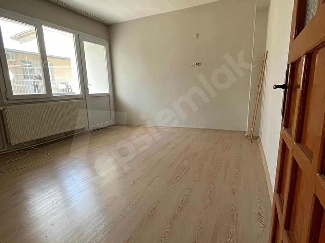 Buca Atatürkte 3+1 arakat merkezi konum geniş temiz arakt daire - Görsel 9