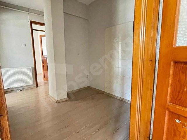 Buca Atatürkte 3+1 arakat merkezi konum geniş temiz arakt daire - Görsel 23