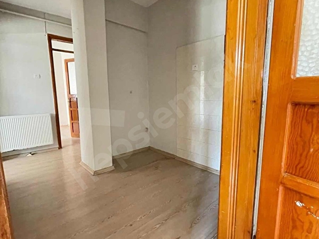 Buca Atatürkte 3+1 arakat merkezi konum geniş temiz arakt daire - Görsel 25