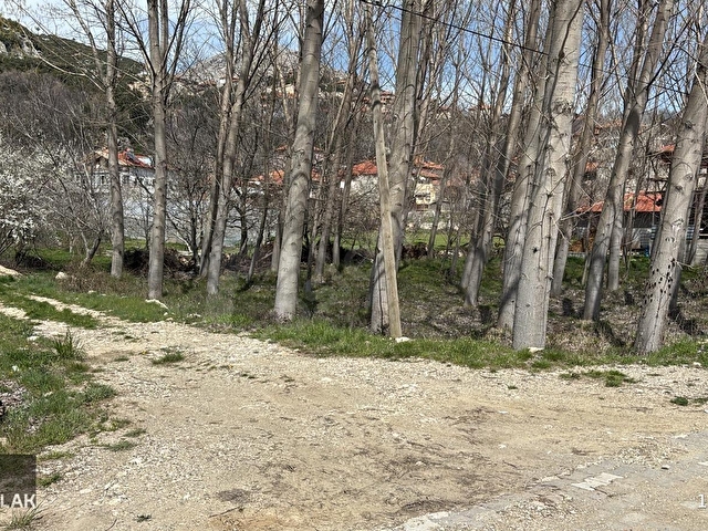 SUYUN CENNETİ AĞLASUN YEŞİLBAŞKÖY KÖYÜNDE FIRSAT ARSA - Görsel 13