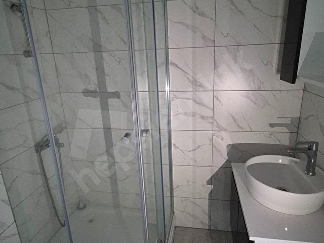 KARTAL DA GÜVENLİKLİ SİTE İÇERİSİNDE İSKANLI SATILIK 2+1 DAİRE - Görsel 12