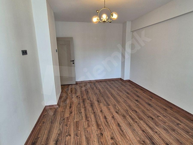 S.DEMİRELDE KIZ LİSESİ KARŞISI 8 KATLI 2.KAT FUL YAPILI 3+1 K.MUTFAK SATILIK DAİRE - Görsel 11