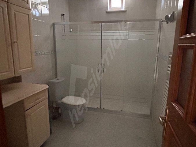 Üsküdar Ferah Mah. Kiralık 3+1 150 m2 Tadilatlı Boyalı Köşe Daire - Görsel 27