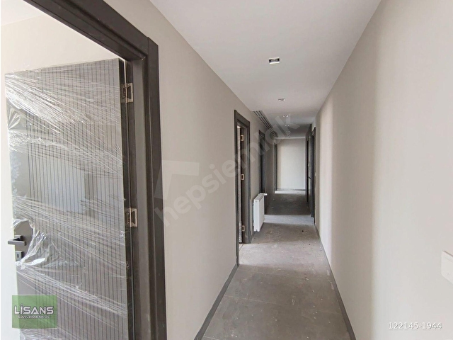 ADANA SEYHANDA BULVAR ÜZERİ GÜVENLİKLİ SOSYAL DONATILI SİTEDE KAPALI MUTFAK 3+1 LÜX KİRALIK  DAİRE - Görsel 26