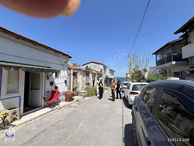 Urla İskelede DENİZE 30 Metre Mesafede Satılık Tek katlı Ev - Görsel 8