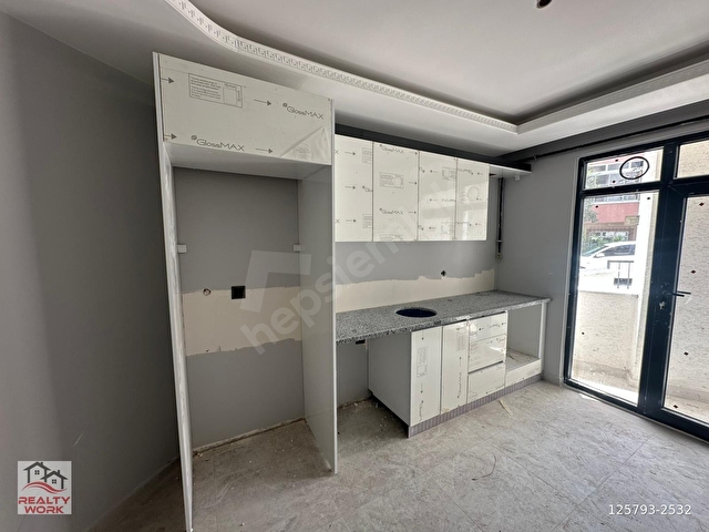GİRİŞ ÜSTÜ GENİŞ 2+1 KAPALI OTOPARKLI LÜKS DAİRE - Görsel 6
