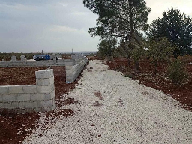 KÖRKÜNDE 600 METRE ETRAFI ÇEVRİLİ MUVAKKATNAMESİ ALINMIŞ HİSSE