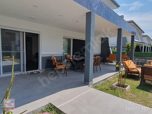Kuşadası Değirmenderede Havuzlu Site İçinde 4+1 Müstakil Villa - Görsel 15