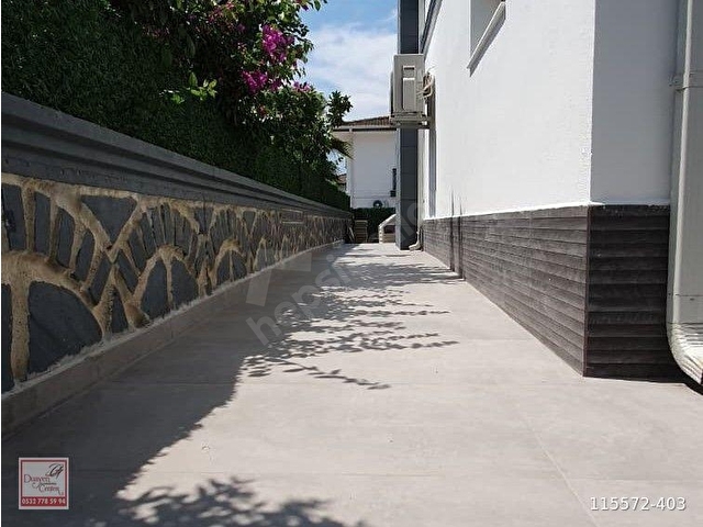 Kuşadası Değirmenderede Havuzlu Site İçinde 4+1 Müstakil Villa - Görsel 19