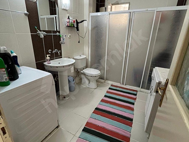 Silifke merkezde eşyalı kiracılı satılık daire - Görsel 12