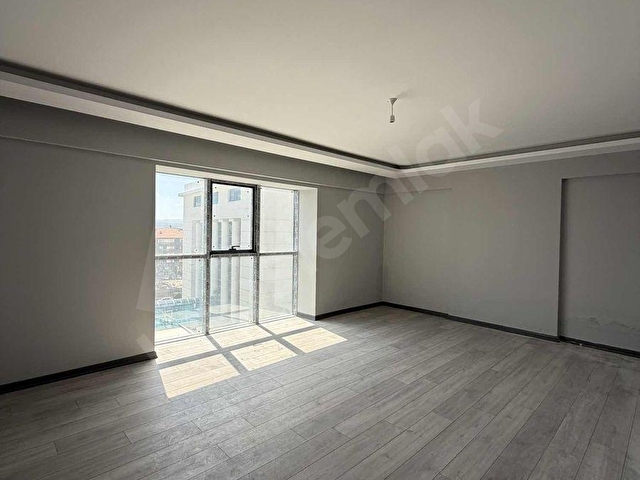 ÇUBUK MERKEZDE İSKANLI SATILIK LÜX DAİRE - Görsel 11