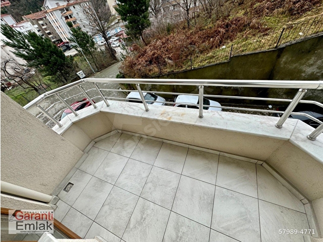 ZONGULDAK GARANTİ EMLAKTAN ZBEÜYE YAKIN, ARA KAT, BALKONLU, ÖNÜ AÇIK VE EŞYALI 1+1 KİRALIK DAİRE - Görsel 7