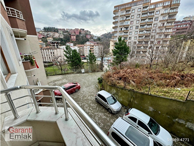 ZONGULDAK GARANTİ EMLAKTAN ZBEÜYE YAKIN, ARA KAT, BALKONLU, ÖNÜ AÇIK VE EŞYALI 1+1 KİRALIK DAİRE - Görsel 8