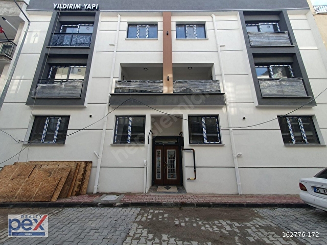 Keçiliköyde Asansörlü Yerden Isıtma Sıfır 2+1 Satılık Daire