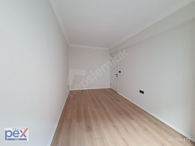 Keçiliköyde Asansörlü Yerden Isıtma Sıfır 2+1 Satılık Daire - Görsel 18