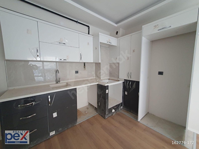 Keçiliköyde Asansörlü Yerden Isıtma Sıfır 2+1 Satılık Daire - Görsel 8