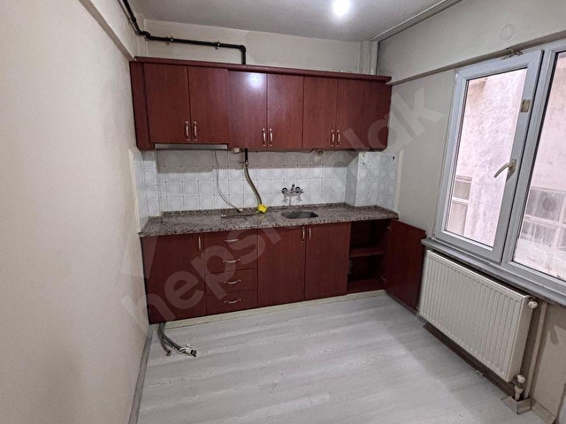 ABDURRAHMAN MAH KİRALIK DAİRE ARA KAT 3+1 110M2 KAPALI BALKONLU - Görsel 9