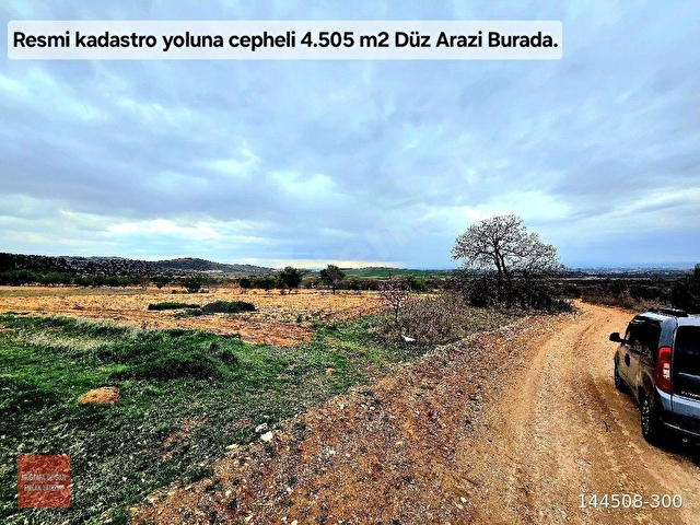 UŞAK KARAHALLI KAVAKLIDA KÖYİÇİ 4505 m2 ÇİFTLİK İMARLI 110m2 VİLLA YAPILABİLİR. AÇIKLAMAYI OKUYUNUZ - Görsel 13